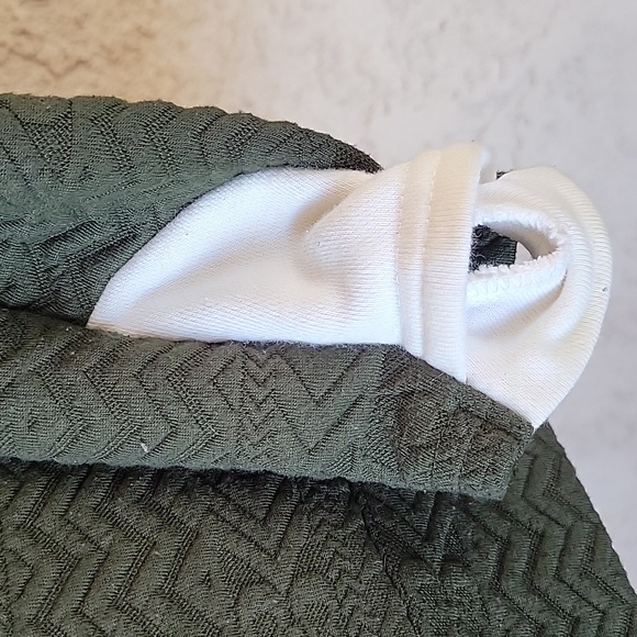 The Pulse Boutique Forest Green Quarter Zip Pullover - Picture 4 of 7